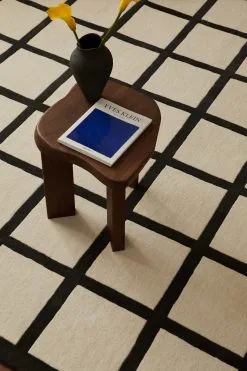 Layered Avenue Checked Bone Wollen Vloerkleed -Vloerkleden winkel 577810 01 30 ProductImageDetail 064d054411